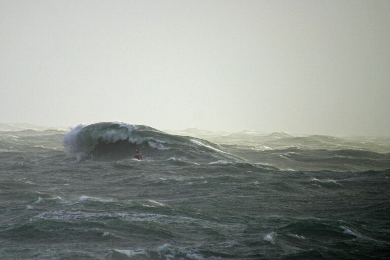 MarineLabs Sensor Enabled Buoy off Ucluelet in Extreme Waves